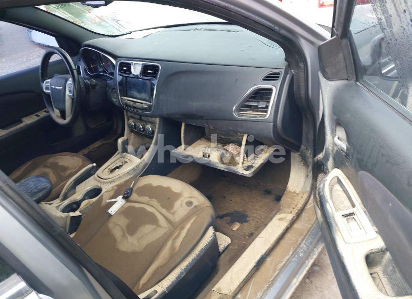 Photo 5 of 2014 Chrysler 200 TOURING (VIN 1C3CCBBG4EN179765)