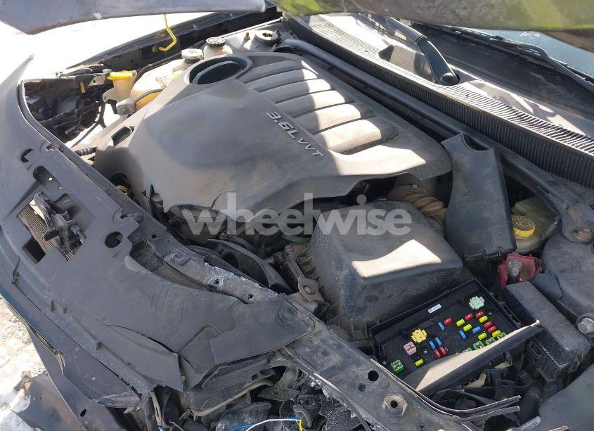 Photo 10 of 2014 Chrysler 200 (VIN 1C3CCBBG4EN193259)