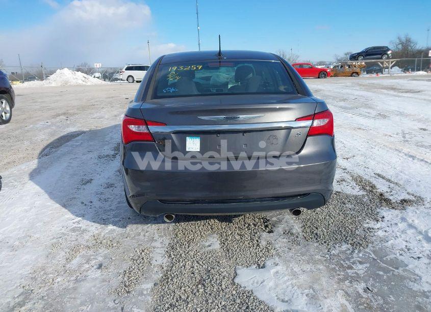 Photo 17 of 2014 Chrysler 200 (VIN 1C3CCBBG4EN193259)
