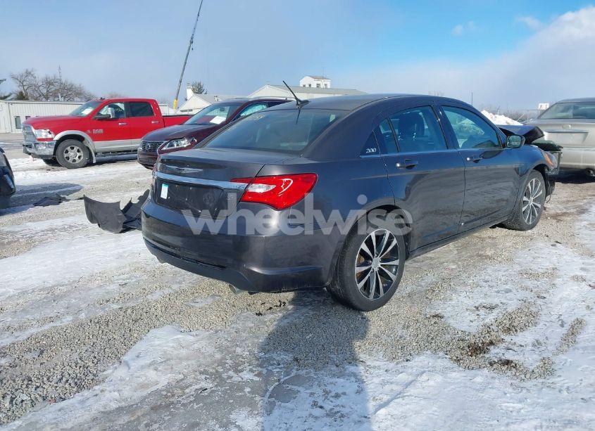Photo 4 of 2014 Chrysler 200 (VIN 1C3CCBBG4EN193259)