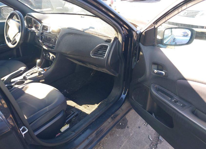 Photo 5 of 2013 Chrysler 200 TOURING (VIN 1C3CCBBG5DN703438)