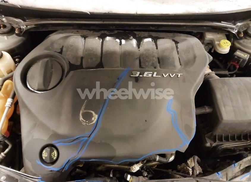 Photo 10 of 2013 Chrysler 200 TOURING (VIN 1C3CCBBG5DN723253)