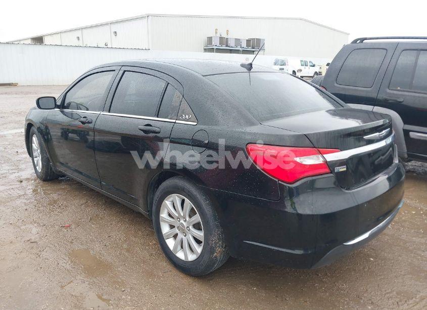 Photo 3 of 2014 Chrysler 200 TOURING (VIN 1C3CCBBG5EN106095)