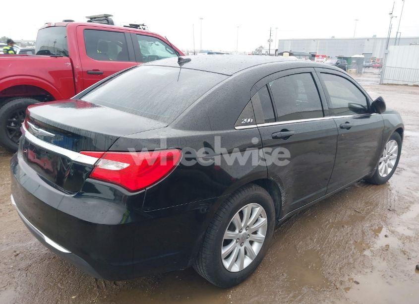 Photo 4 of 2014 Chrysler 200 TOURING (VIN 1C3CCBBG5EN106095)