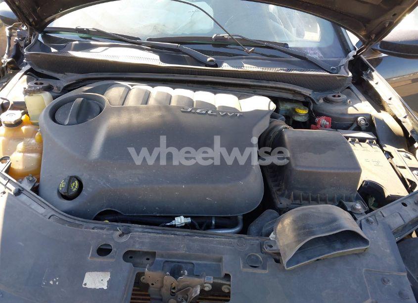 Photo 10 of 2014 Chrysler 200 TOURING (VIN 1C3CCBBG5EN132079)