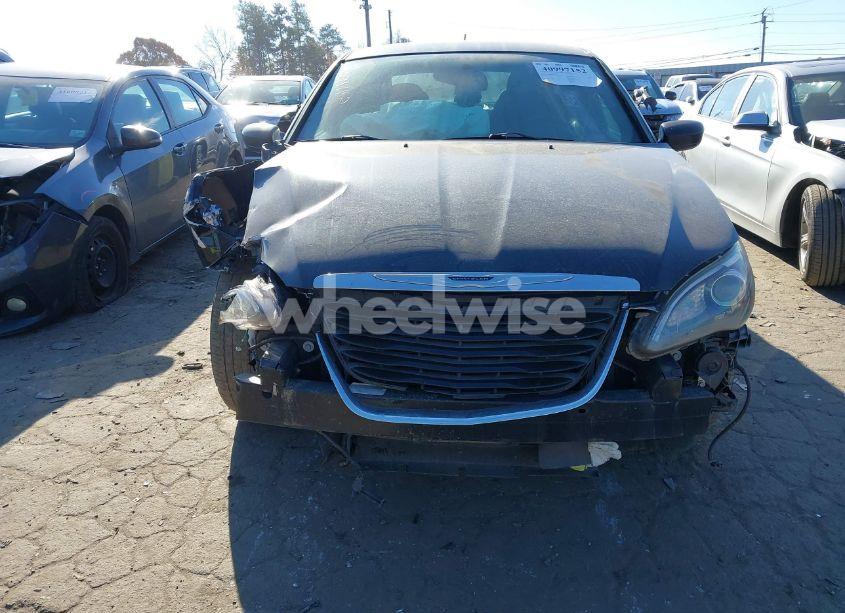 Photo 6 of 2014 Chrysler 200 TOURING (VIN 1C3CCBBG5EN132079)