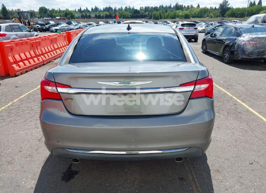 Photo 16 of 2013 Chrysler 200 TOURING (VIN 1C3CCBBG6DN528567)