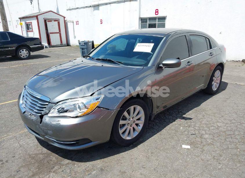 Photo 2 of 2013 Chrysler 200 TOURING (VIN 1C3CCBBG6DN528567)