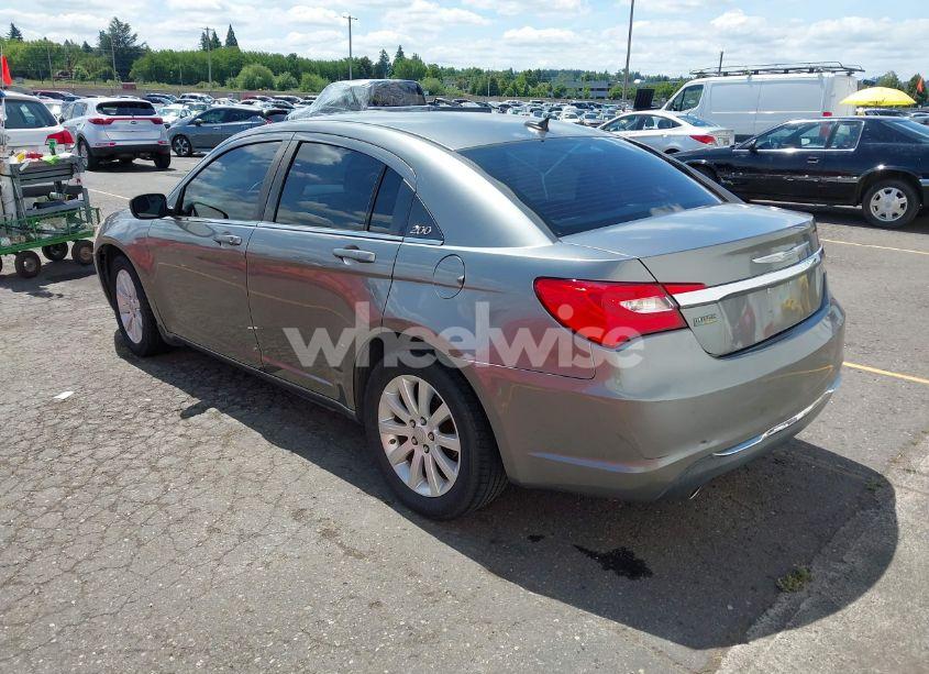 Photo 3 of 2013 Chrysler 200 TOURING (VIN 1C3CCBBG6DN528567)