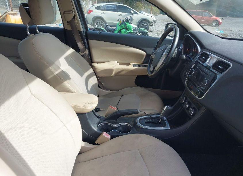 Photo 5 of 2013 Chrysler 200 TOURING (VIN 1C3CCBBG6DN703853)