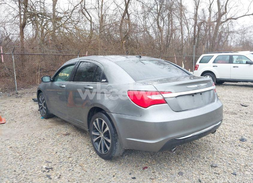 Photo 3 of 2013 Chrysler 200 TOURING (VIN 1C3CCBBG6DN712066)