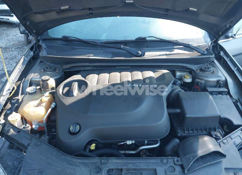 Photo 10 of 2013 Chrysler 200 TOURING (VIN 1C3CCBBG6DN723648)