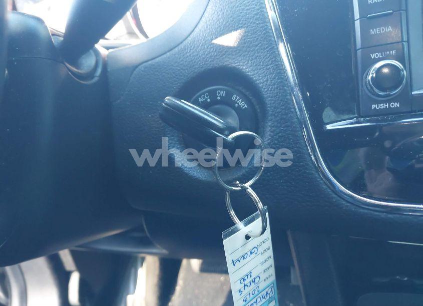 Photo 11 of 2013 Chrysler 200 TOURING (VIN 1C3CCBBG6DN723648)