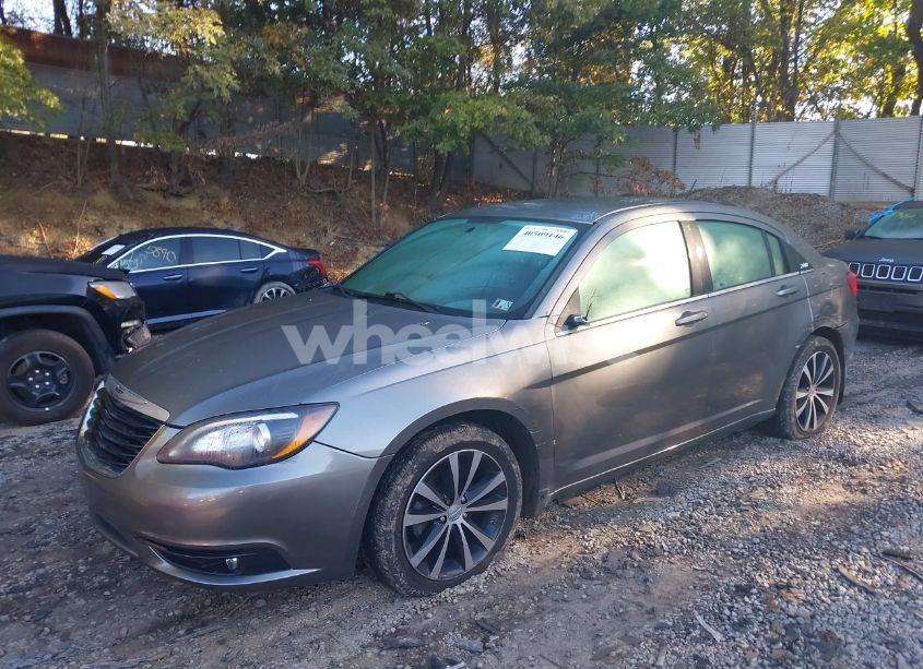 Photo 2 of 2013 Chrysler 200 TOURING (VIN 1C3CCBBG6DN723648)