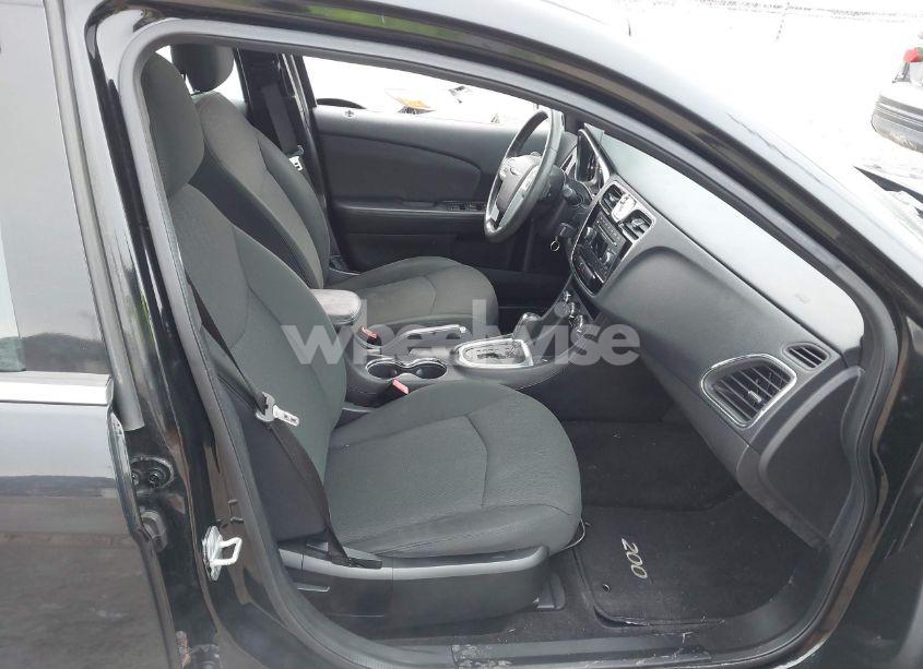 Photo 5 of 2012 Chrysler 200 TOURING (VIN 1C3CCBBG7CN175206)