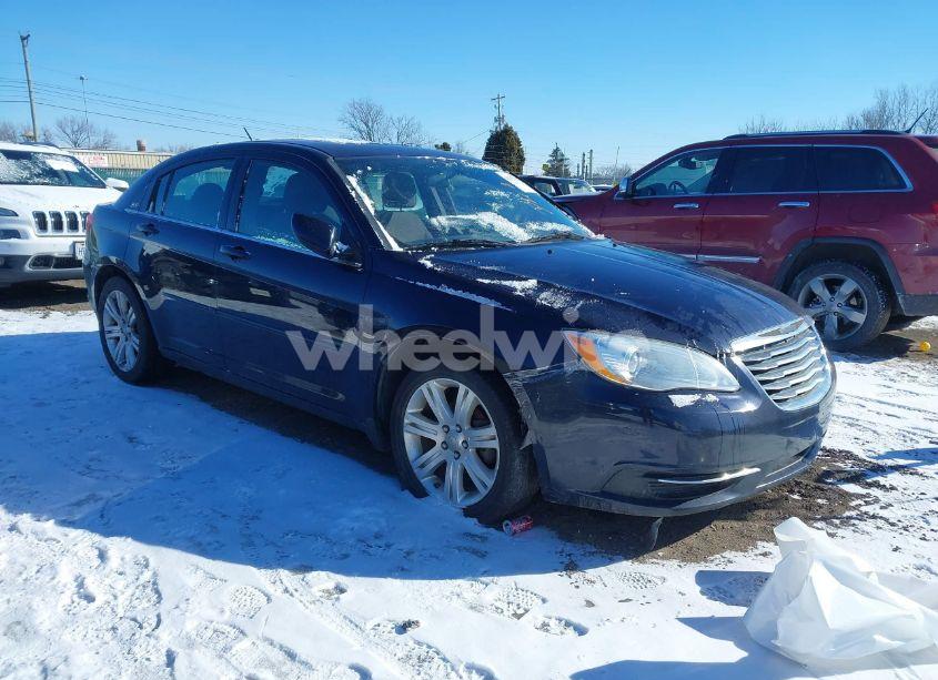 2012 Chrysler 200 TOURING (VIN 1C3CCBBG7CN228423) main photo