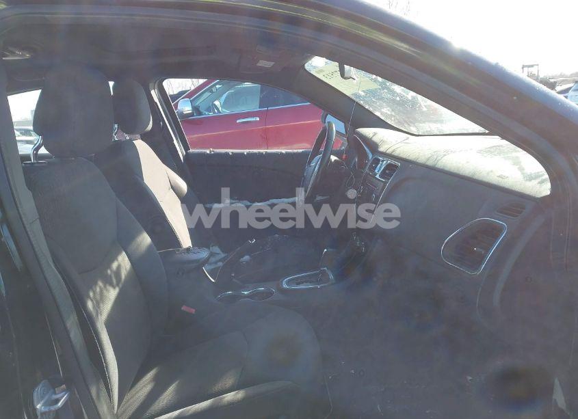 Photo 5 of 2012 Chrysler 200 TOURING (VIN 1C3CCBBG7CN228423)