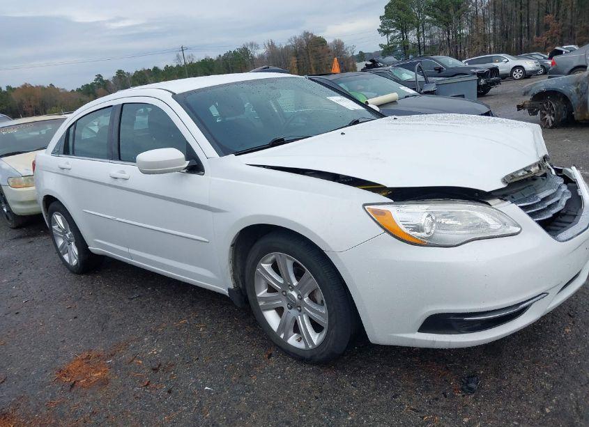 2012 Chrysler 200 TOURING (VIN 1C3CCBBG7CN240653) main photo