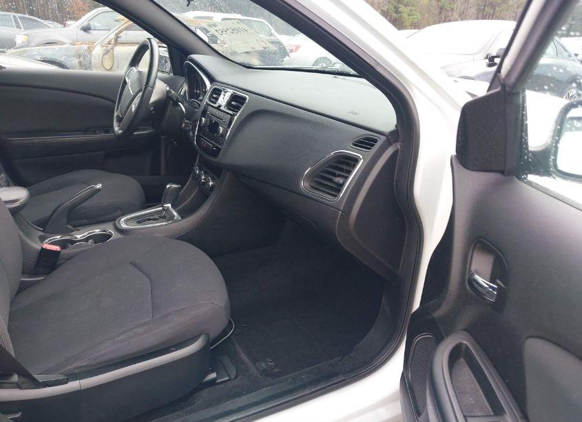 Photo 5 of 2012 Chrysler 200 TOURING (VIN 1C3CCBBG7CN240653)