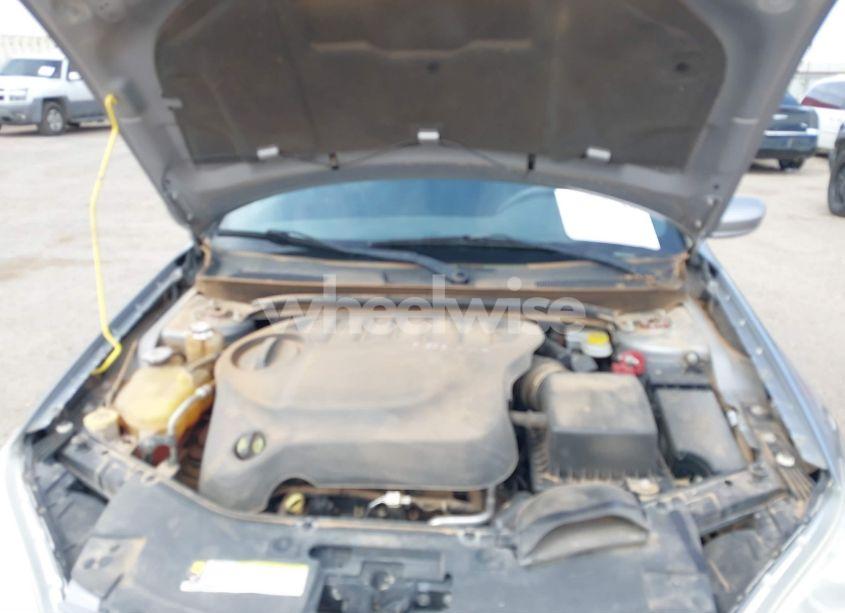 Photo 10 of 2013 Chrysler 200 TOURING (VIN 1C3CCBBG7DN527265)