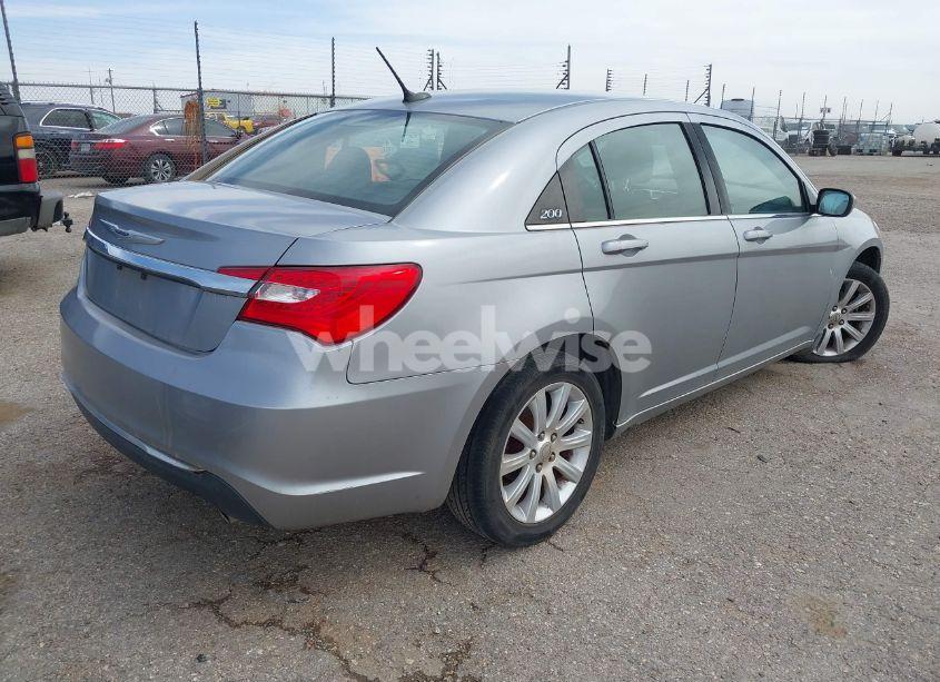 Photo 4 of 2013 Chrysler 200 TOURING (VIN 1C3CCBBG7DN527265)