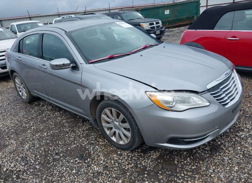 2013 Chrysler 200 TOURING (VIN 1C3CCBBG7DN528013) main photo
