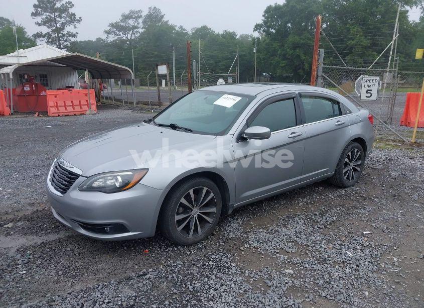 Photo 2 of 2013 Chrysler 200 TOURING (VIN 1C3CCBBG7DN715834)