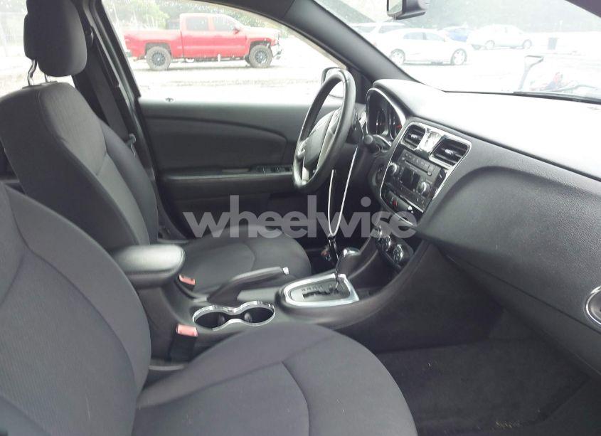 Photo 5 of 2013 Chrysler 200 TOURING (VIN 1C3CCBBG7DN715834)