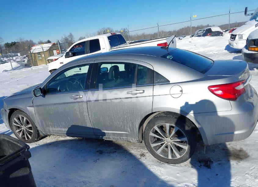 Photo 14 of 2013 Chrysler 200 TOURING (VIN 1C3CCBBG7DN720399)