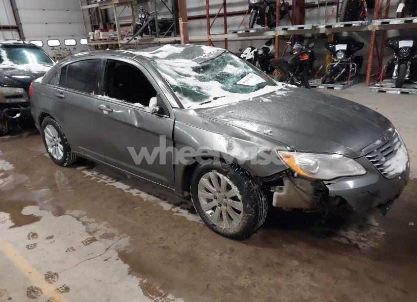 2013 Chrysler 200 TOURING (VIN 1C3CCBBG7DN760126) main photo