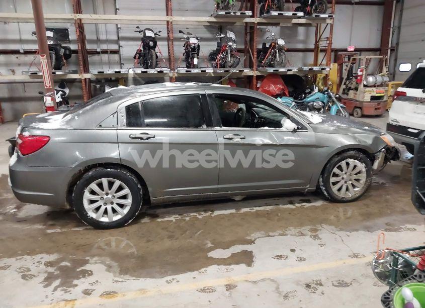 Photo 13 of 2013 Chrysler 200 TOURING (VIN 1C3CCBBG7DN760126)