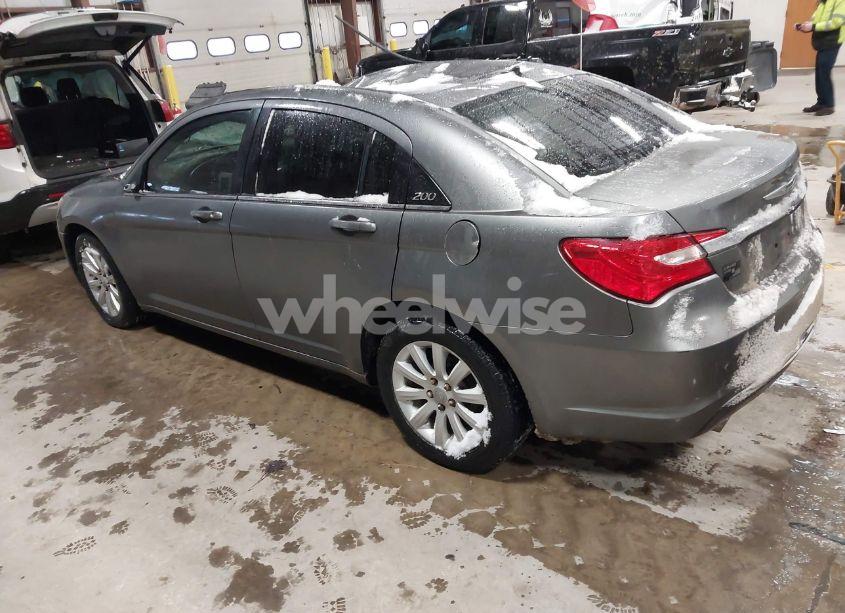 Photo 3 of 2013 Chrysler 200 TOURING (VIN 1C3CCBBG7DN760126)