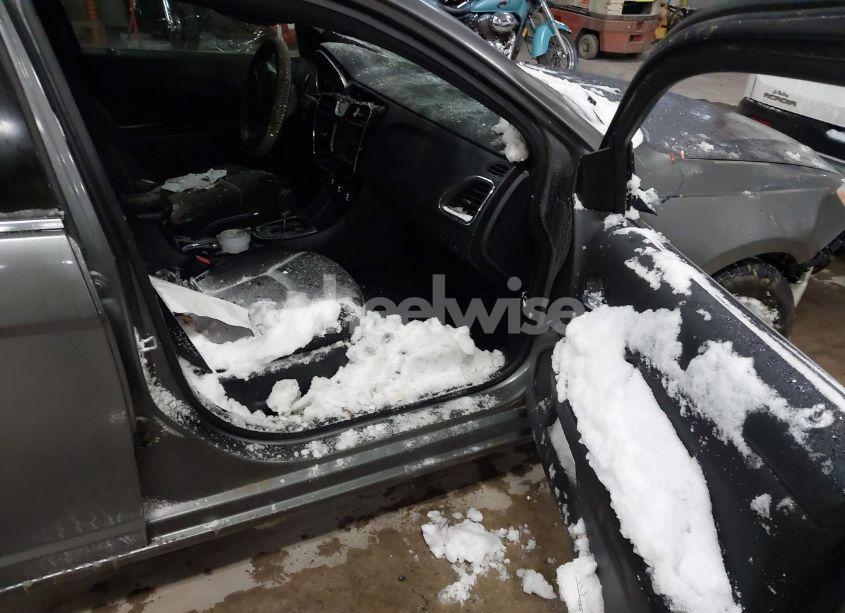 Photo 5 of 2013 Chrysler 200 TOURING (VIN 1C3CCBBG7DN760126)