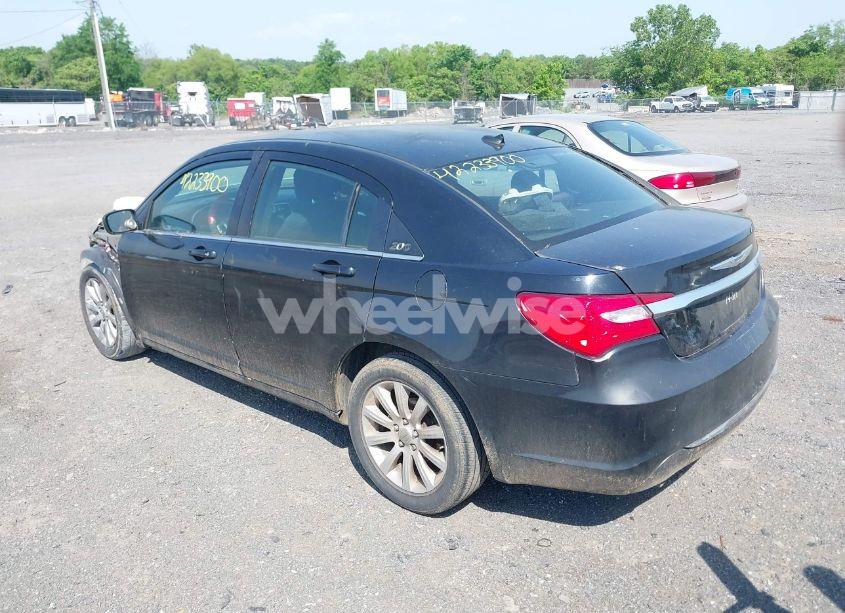 Photo 3 of 2014 Chrysler 200 TOURING (VIN 1C3CCBBG7EN114229)