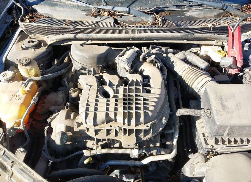 Photo 10 of 2014 Chrysler 200 TOURING (VIN 1C3CCBBG7EN183972)