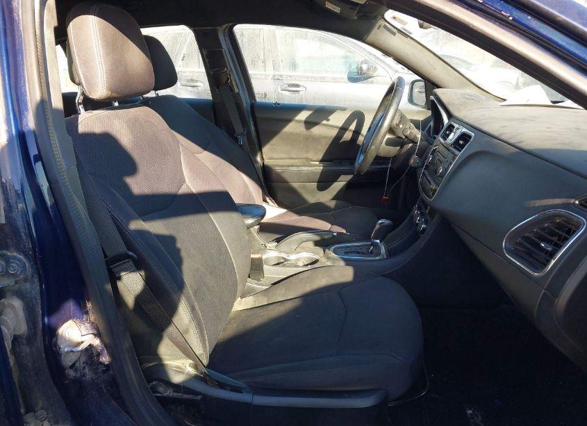 Photo 5 of 2014 Chrysler 200 TOURING (VIN 1C3CCBBG7EN183972)