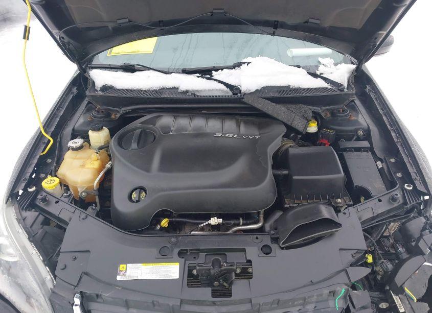 Photo 10 of 2013 Chrysler 200 TOURING (VIN 1C3CCBBG8DN715678)