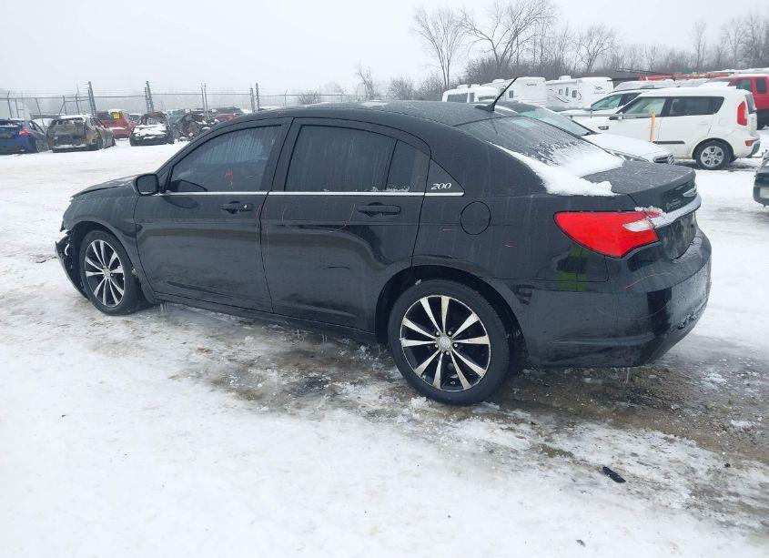 Photo 3 of 2013 Chrysler 200 TOURING (VIN 1C3CCBBG8DN715678)