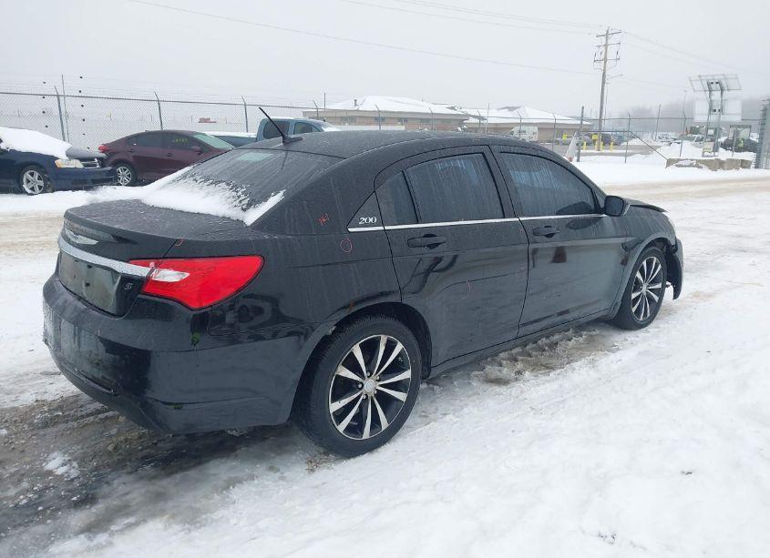 Photo 4 of 2013 Chrysler 200 TOURING (VIN 1C3CCBBG8DN715678)