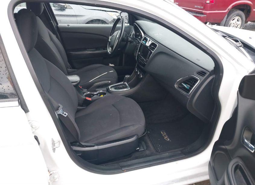 Photo 5 of 2013 Chrysler 200 TOURING (VIN 1C3CCBBG8DN716684)