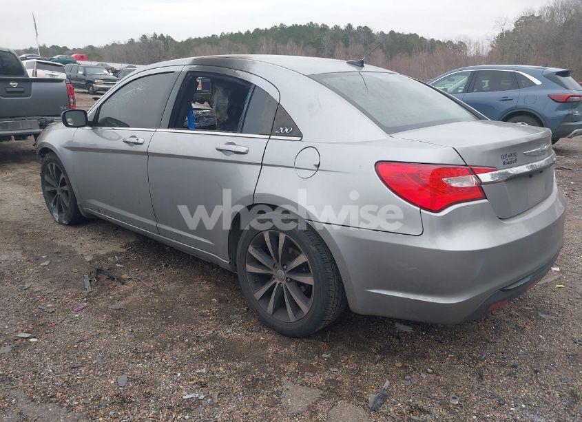 Photo 3 of 2013 Chrysler 200 TOURING (VIN 1C3CCBBG8DN720363)