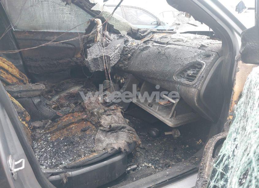 Photo 5 of 2013 Chrysler 200 TOURING (VIN 1C3CCBBG8DN720363)