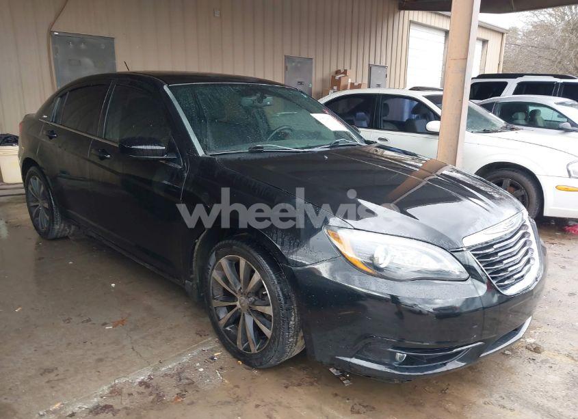 2013 Chrysler 200 TOURING (VIN 1C3CCBBG8DN728155) main photo