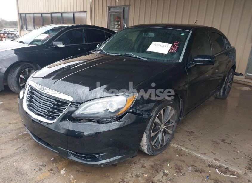 Photo 2 of 2013 Chrysler 200 TOURING (VIN 1C3CCBBG8DN728155)