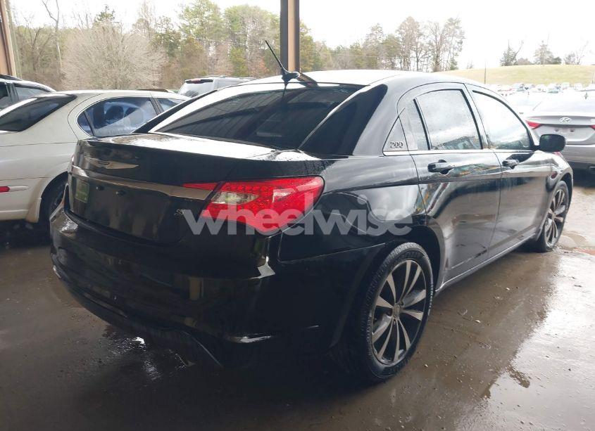 Photo 4 of 2013 Chrysler 200 TOURING (VIN 1C3CCBBG8DN728155)