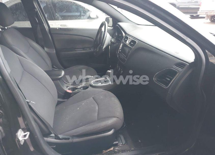 Photo 5 of 2013 Chrysler 200 TOURING (VIN 1C3CCBBG8DN728155)