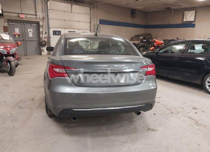 Photo 15 of 2013 Chrysler 200 TOURING (VIN 1C3CCBBG8DN731945)