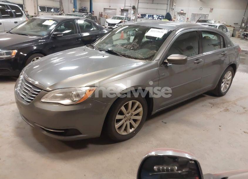 Photo 2 of 2013 Chrysler 200 TOURING (VIN 1C3CCBBG8DN731945)