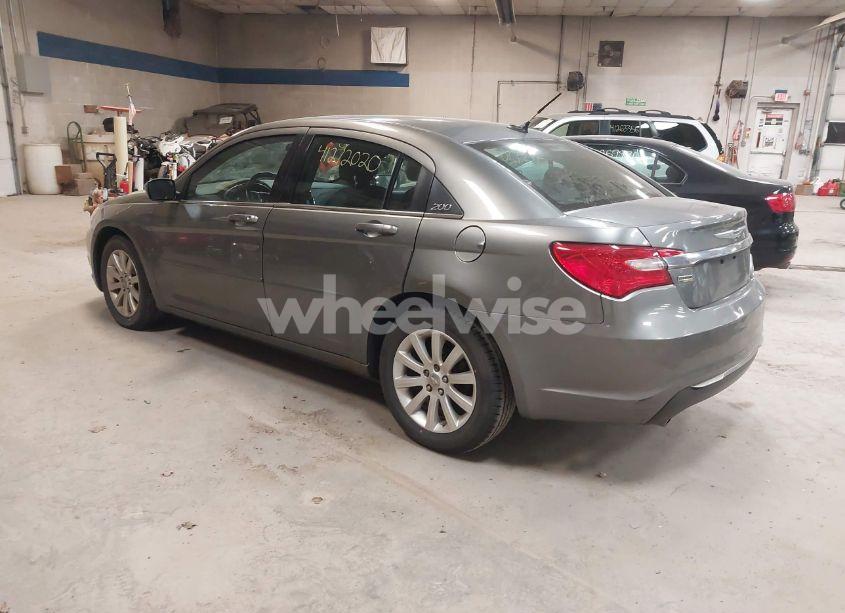 Photo 3 of 2013 Chrysler 200 TOURING (VIN 1C3CCBBG8DN731945)