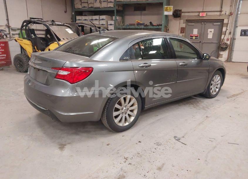 Photo 4 of 2013 Chrysler 200 TOURING (VIN 1C3CCBBG8DN731945)